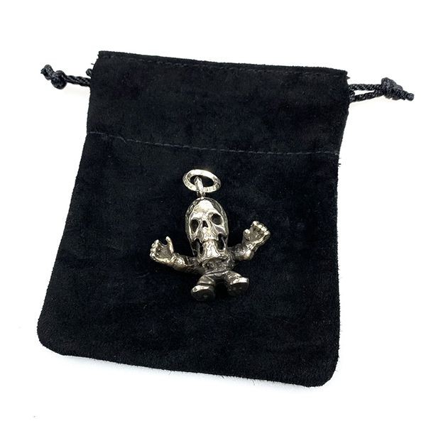 Perfect as a gift? Chrome Hearts Harristator Charm Replica Kut47726