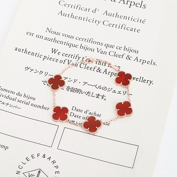 Van Cleef & Arpels Vintage Alhambra Bracelet Replica, 5 Motifs vcard35500 Van Cleef & Arpels Vintage Alhambra Bracelet Replica, 5 Motifs vcard35500