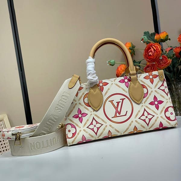 Battle forLouis Vuitton On the Go EW Replica Mini Bag M25318 Battle forLouis Vuitton On the Go EW Replica Mini Bag M25318