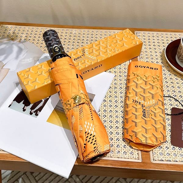 I definitely want this! Goyard knockoff sports stripe portable umbrella Goo39140 I definitely want this! Goyard knockoff sports stripe portable umbrella Goo39140