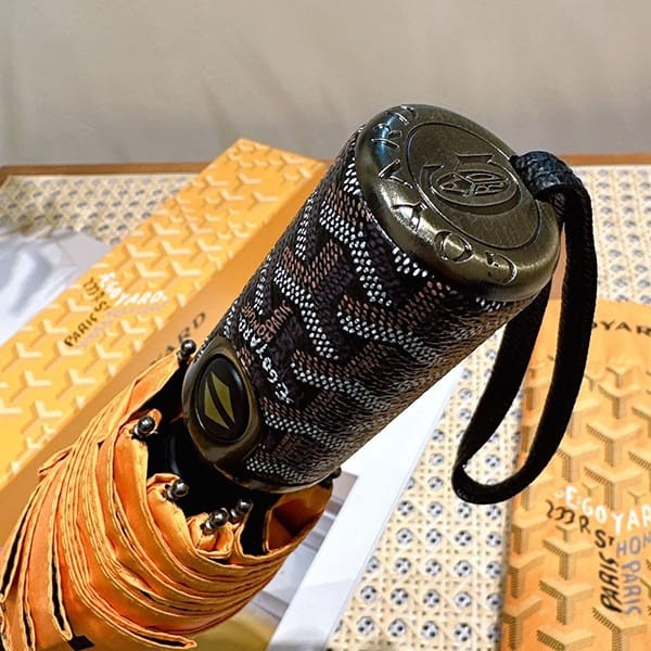 I definitely want this! Goyard knockoff sports stripe portable umbrella Goo39140