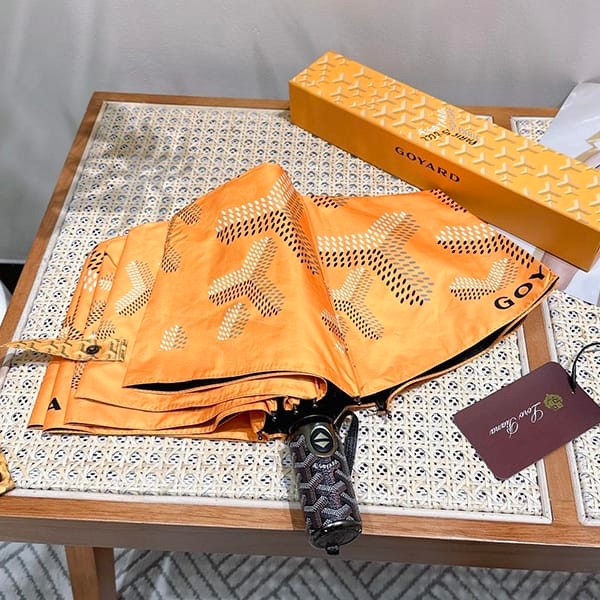 I definitely want this! Goyard knockoff sports stripe portable umbrella Goo39140