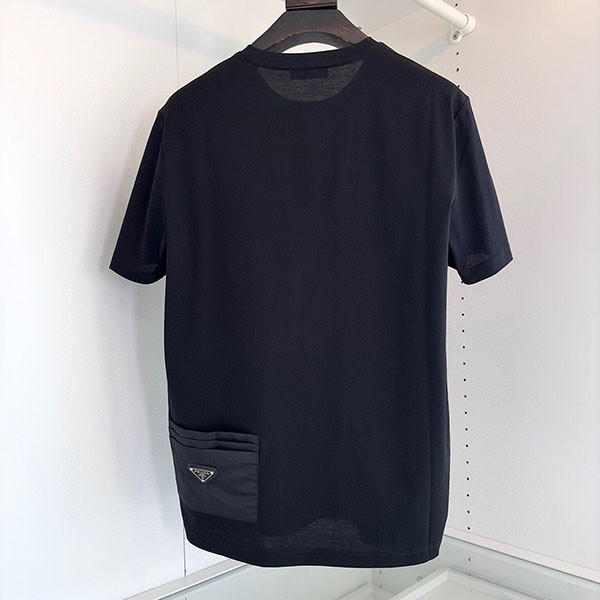 Very popular all over the world? Prada embossed chest logo T-shirt copy pup34546