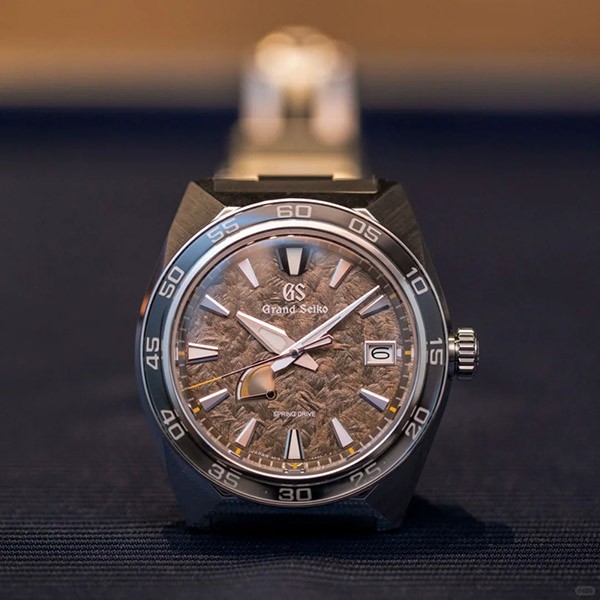 The hot topic! Grand Seiko Replica Sports Collection Spring Drive 20th Anniversary SBGA403