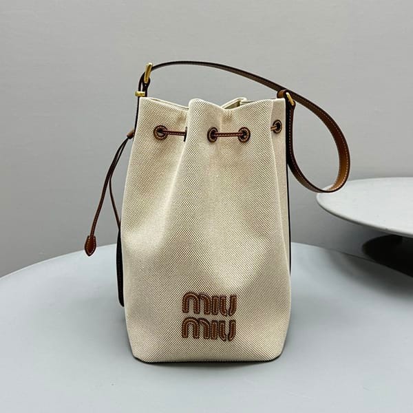 ★Popular in Japan! Miu Miu N-grade canvas x leather bucket bag myf93994 ★Popular in Japan! Miu Miu N-grade canvas x leather bucket bag myf93994