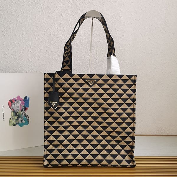 Extremely rare! Replica Prada symbol embroidered bag pue31749 Extremely rare! Replica Prada symbol embroidered bag pue31749