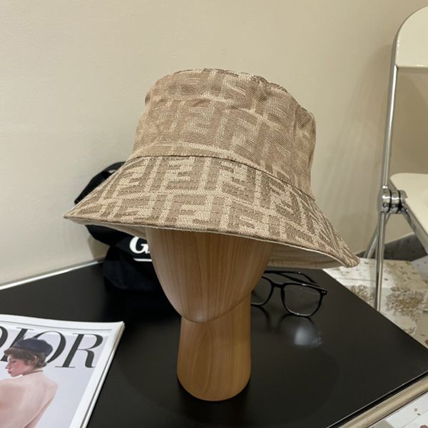 An eye-catching item! Fendi reversible bucket hat replica feu35978