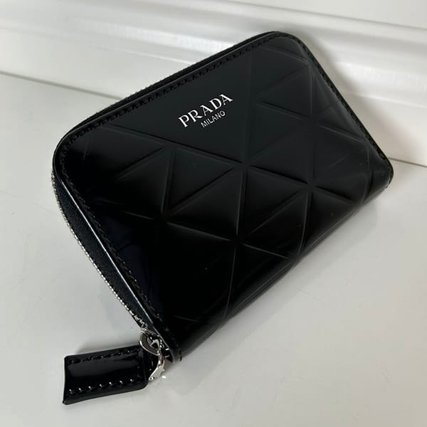 Cheap Prada Replica Saffiano Triangle Coin Purse Wallet with Tracking pud20538 Cheap Prada Replica Saffiano Triangle Coin Purse Wallet with Tracking pud20538