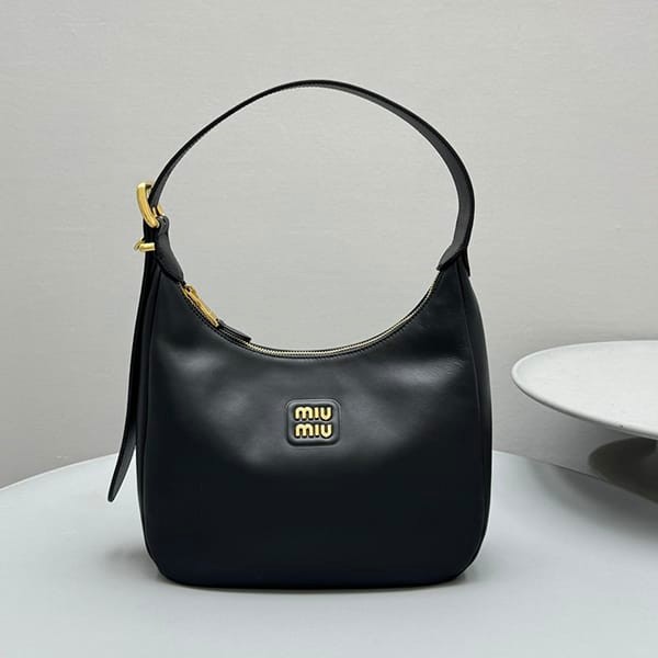 Very popular: Miu Miu leather small hobo bag replica myr22958 Very popular: Miu Miu leather small hobo bag replica myr22958