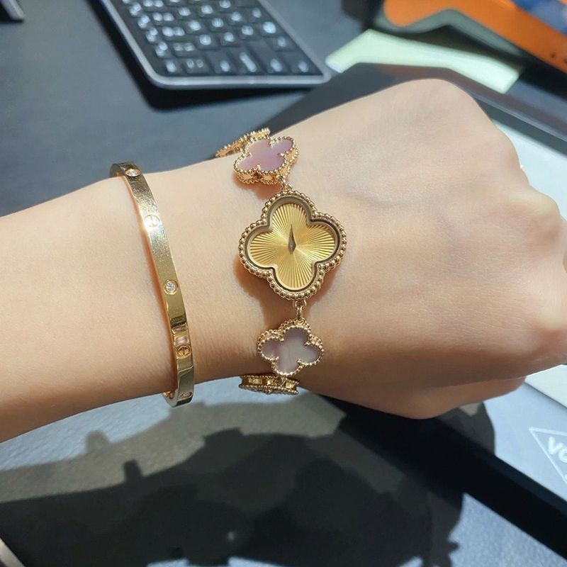 Cute Van Cleef & Arpels Replica Watch Sweet Alhambra Watch Diamond vao83338