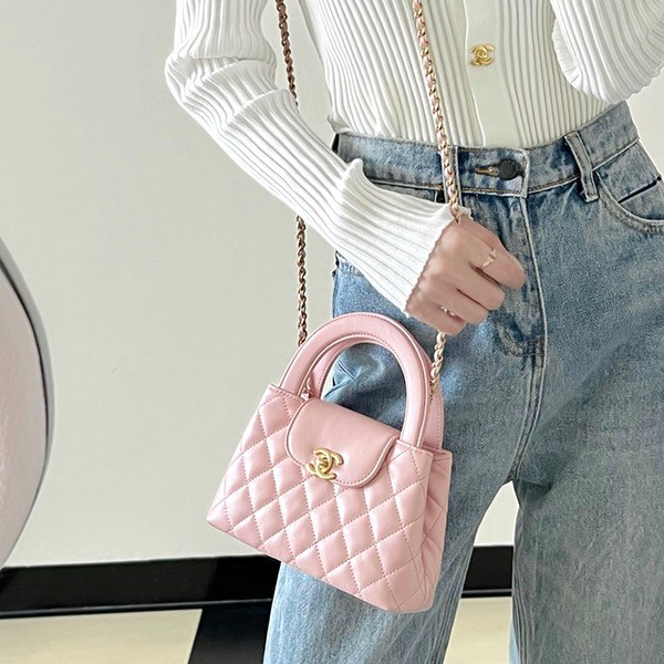 ★Metiers d'Art★ Chanel Turnlock CC Handbag Replica sht47206 ★Metiers d'Art★ Chanel Turnlock CC Handbag Replica sht47206