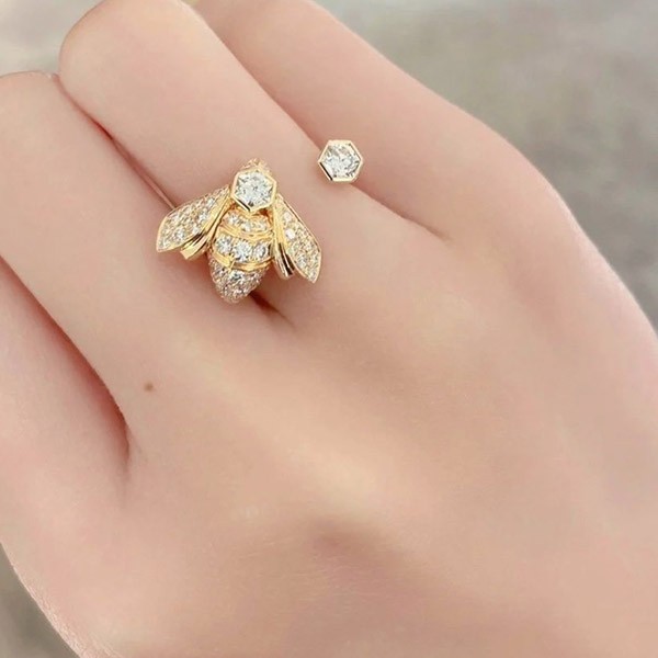 Immediate delivery Chaumet