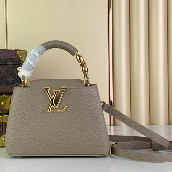Sure to sell out:Louis Vuitton replica Capucines MINI bag made from Taurillon leather vul78427 Sure to sell out:Louis Vuitton replica Capucines MINI bag made from Taurillon leather vul78427