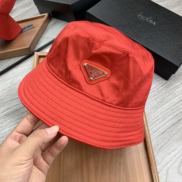 Prada nylon bucket hat, grade N, logo plate, red, pub27678