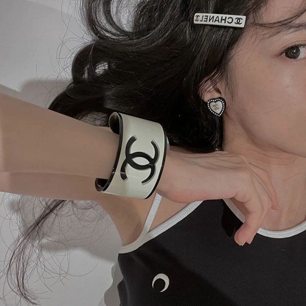 Instant delivery Chanel bangle replica logo shb47027