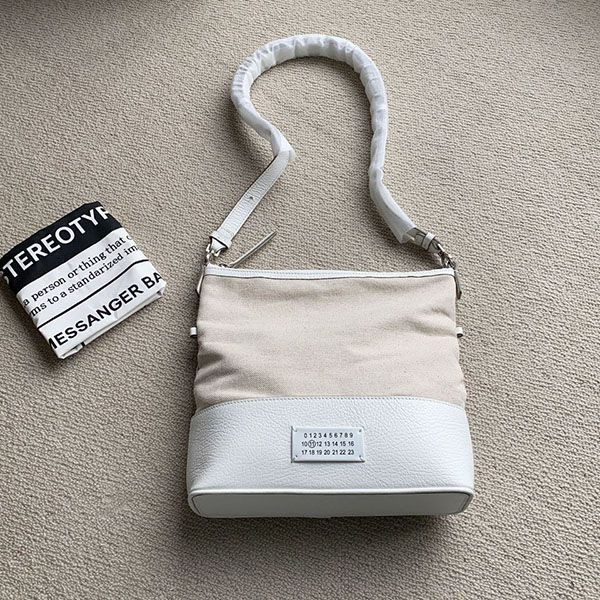 [Very versatile] Margiela Small 5AC Messenger Bag Maj19821