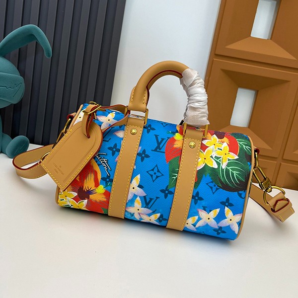 Get ahead of summer with thisLouis Vuitton Keepall Bandouliere 25 replica M24999 Get ahead of summer with thisLouis Vuitton Keepall Bandouliere 25 replica M24999