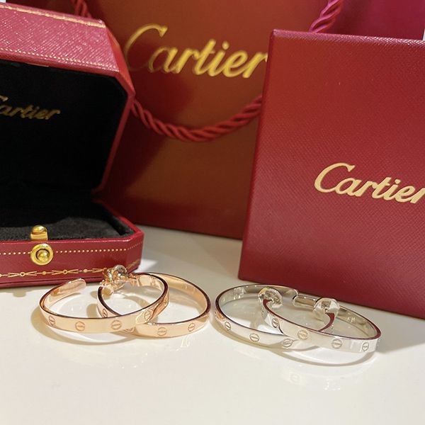 Perfect gift? Cartier LOVE earrings replica kak13800