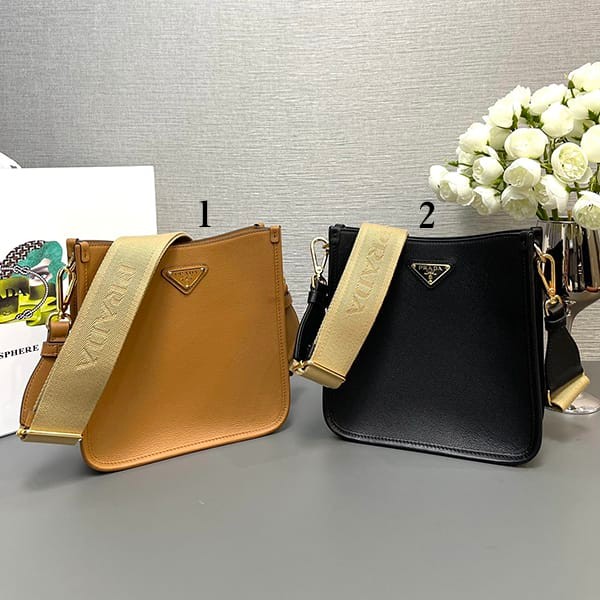 Eye-catching colors Prada leather hobo bag replica 2 colors puf54186