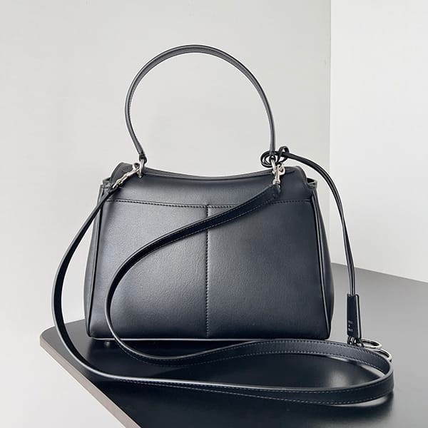 Reserved Balenciaga Rodeo Medium Used Effect Charm Fake bag19127