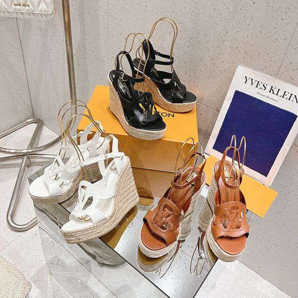 Extremely rare!Louis Vuitton Isola wedge sandals replica 1ACI80 Extremely rare!Louis Vuitton Isola wedge sandals replica 1ACI80