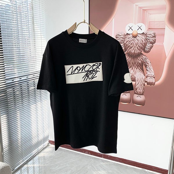 Immediate delivery Moncler 1952 logo patch short sleeve T-shirt replica 2 colors mod98820