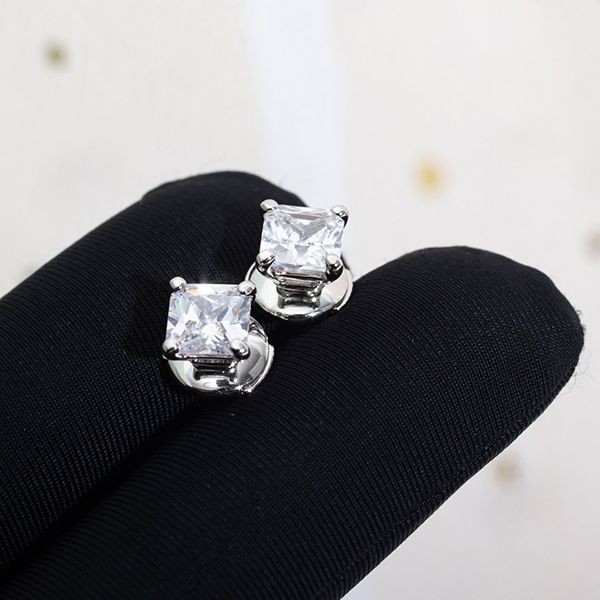 Bulgari diamond earrings replica But08992 Bulgari diamond earrings replica But08992