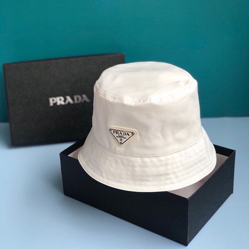 No. 1 in cumulative sales! Replica Prada nylon triangle logo bucket hat pul17932