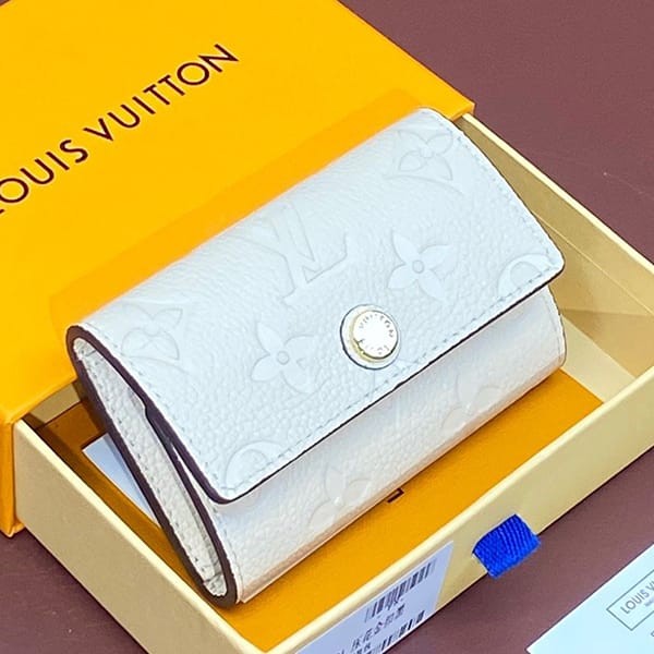 Very popular all over the worldLouis Vuitton Replica Multicle 6 Key Case vuc39980