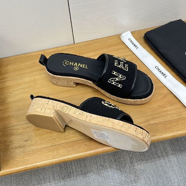 Easy to use Chanel sandals and mules shh37940