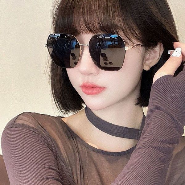 Eye-catching colorLouis Vuitton sunglasses LV Link vux75075