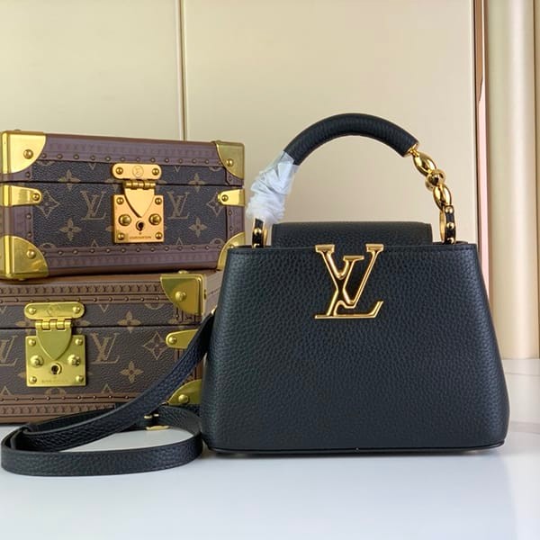 A perfect gift:Louis Vuitton replica Capucines MINI bag made from Taurillon leather M23944 A perfect gift:Louis Vuitton replica Capucines MINI bag made from Taurillon leather M23944