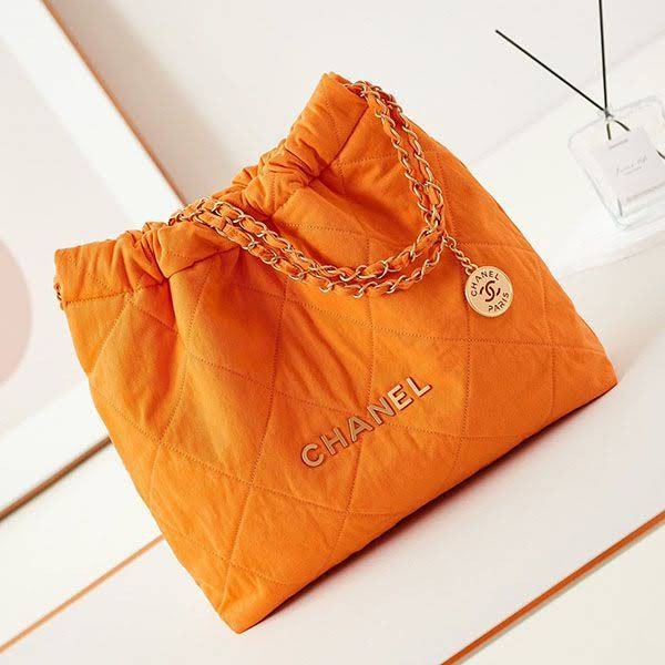 No.1 Popular Chanel 22 Mini Handbag Replica shq92552 No.1 Popular Chanel 22 Mini Handbag Replica shq92552