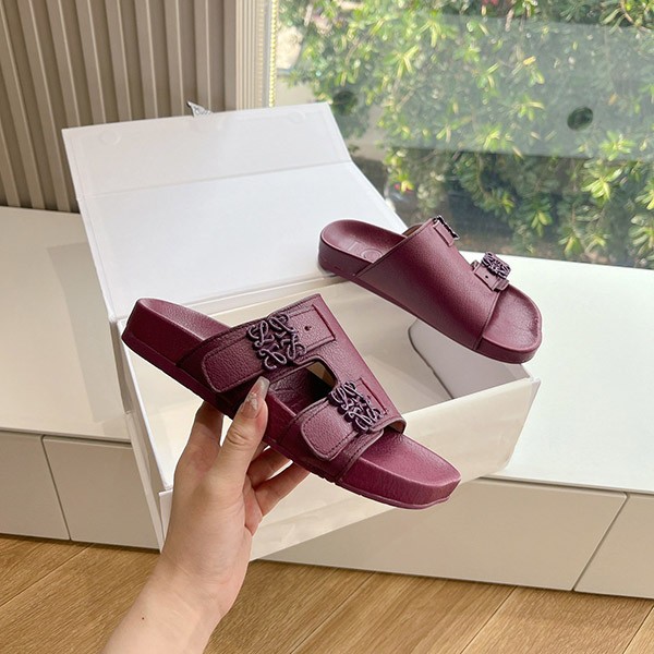 Loewe ◇ Perfect for summer ◇ Anagram goatskin sandals, great value L815465X95