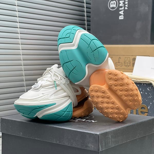 Hard to find Balmain unicorn low-cut sneakers fake baa26359