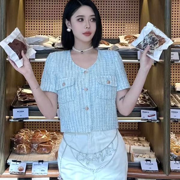 [Great Deal] Chanel Flower Button Cardigan, Grade N, shn33161