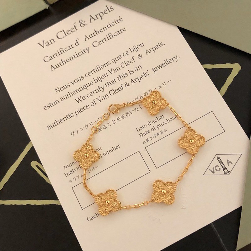 Sold out Van Cleef & Arpels Vintage Alhambra Replica Bracelet 5 Mo VCARP3JK00