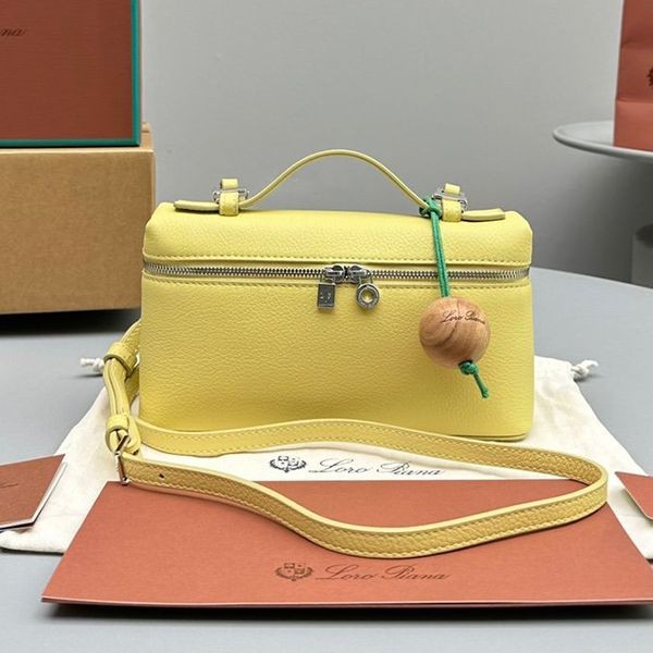 Loro Piana Extra Pocket Pouch L27 Replica/Grained Calfskin roe84969