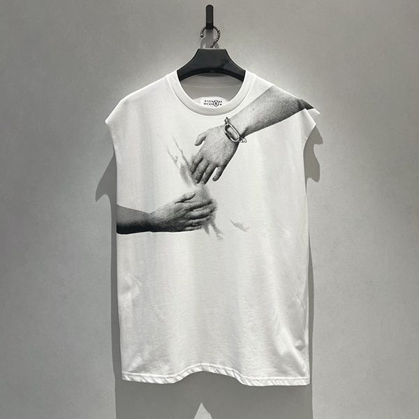 Hot item MM6 Maison Margiela tank top fake? Unisex Maa24007 Hot item MM6 Maison Margiela tank top fake? Unisex Maa24007