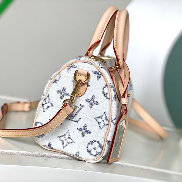 Louis Vuitton Speedy Bandouliere 20 M24709, very popular all over the world