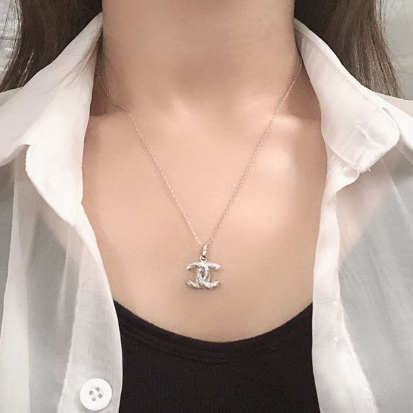 Cute fake Chanel CC logo necklace/pendant silver shg58238 Cute fake Chanel CC logo necklace/pendant silver shg58238