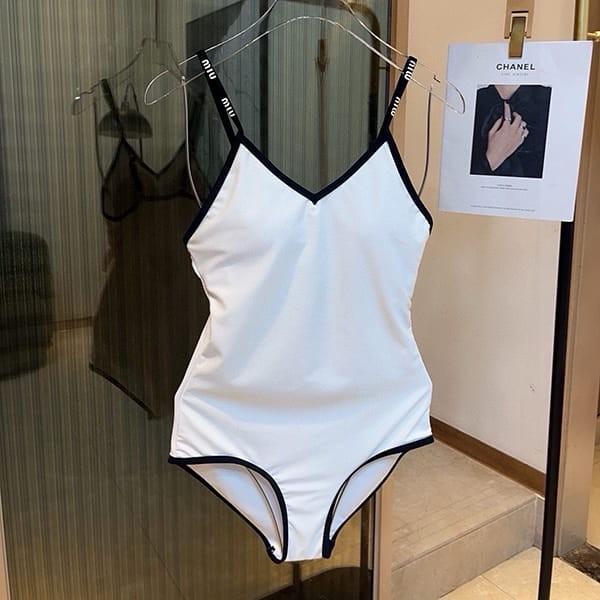 Miu Miu One-piece Swimwear Replica Myy43401, loved by many celebrities Miu Miu One-piece Swimwear Replica Myy43401, loved by many celebrities