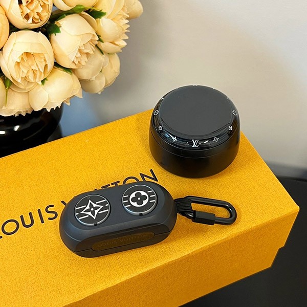 Louis Vuitton Replica Horizon Light Up Earphones Black QAB210 Louis Vuitton Replica Horizon Light Up Earphones Black QAB210
