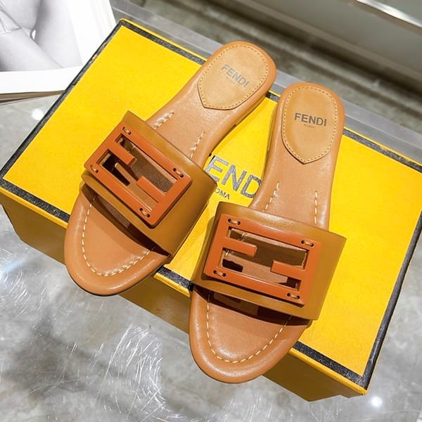 The rapidly growing popularity of Fendi fake FF BAGUETTE logo leather slide sandals fel21444