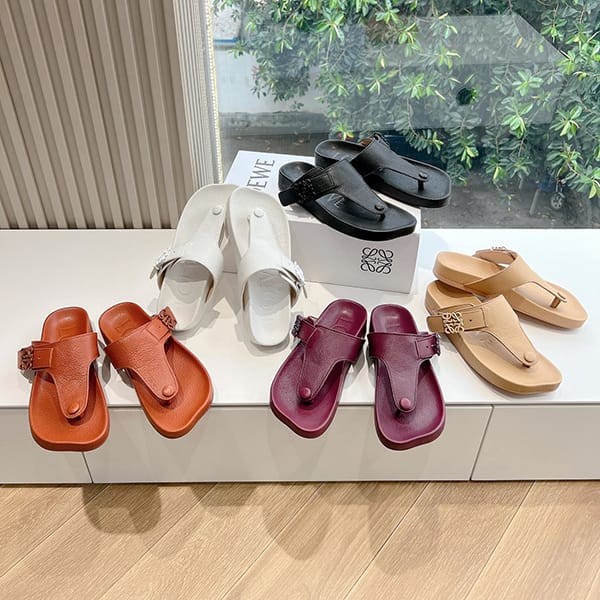 New on sale: Loewe Replica Ease Toe Post Sandals with Anagram Buckle, 5 colors, loq55953 New on sale: Loewe Replica Ease Toe Post Sandals with Anagram Buckle, 5 colors, loq55953