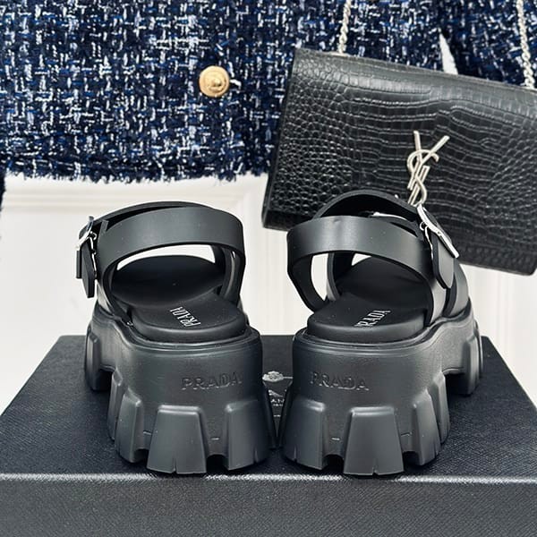 Ready to ship: Prada replica Monolith rubber sandals in two colors puy68230