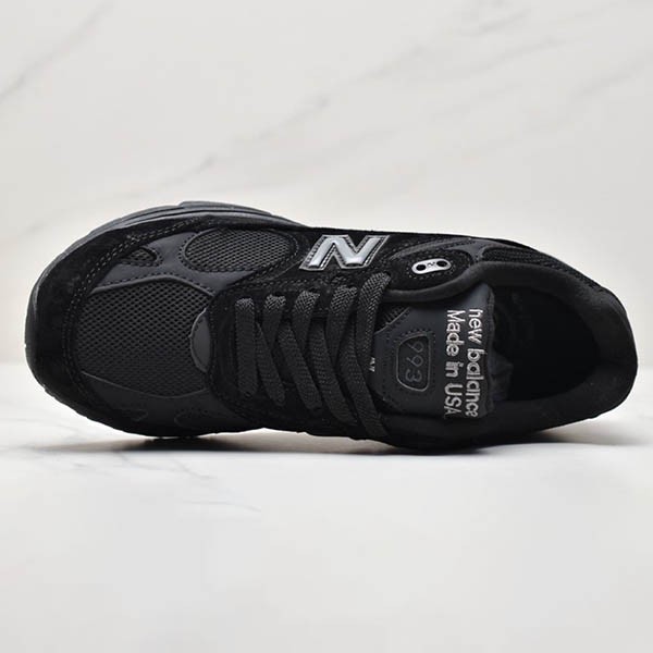 Emeleondre x New Balance 993