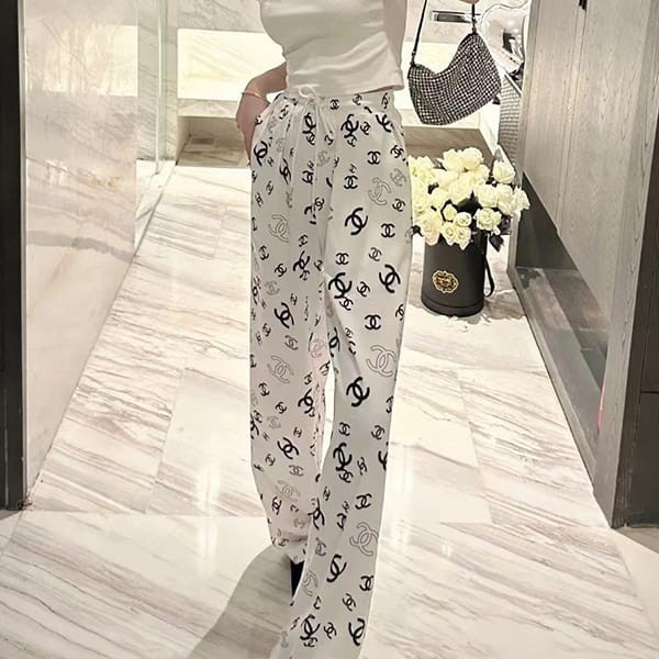 ★Safe shipping with tracking Chanel Parody Elegant CC Pants Print Neoprene sha23352
