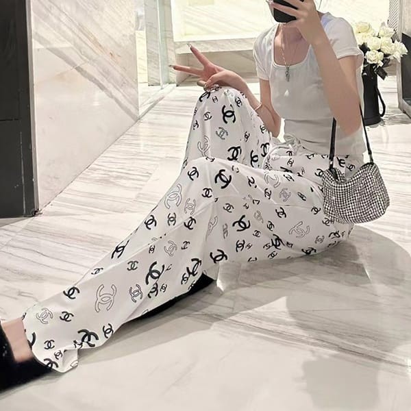 ★Safe shipping with tracking Chanel Parody Elegant CC Pants Print Neoprene sha23352