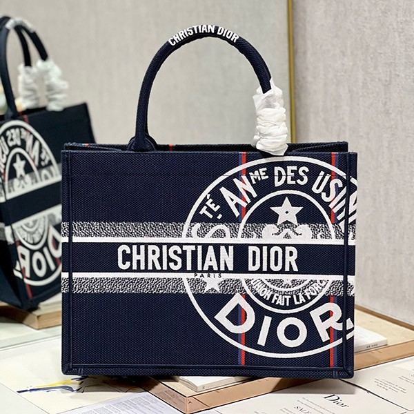 Love at first sight? Dior Book Tote Replica Medium Bag det04625 Love at first sight? Dior Book Tote Replica Medium Bag det04625
